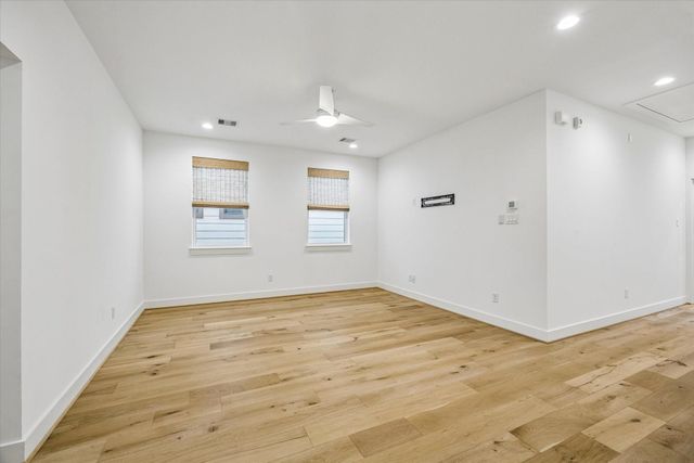 921 W 21st Street, Houston, TX 77008