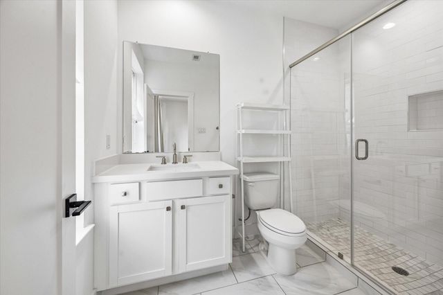 921 W 21st Street, Houston, TX 77008