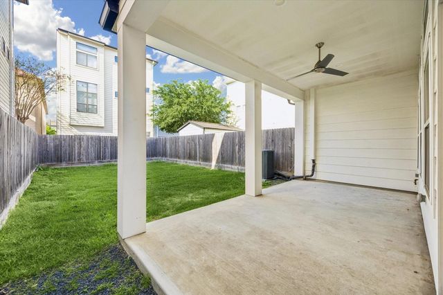 921 W 21st Street, Houston, TX 77008