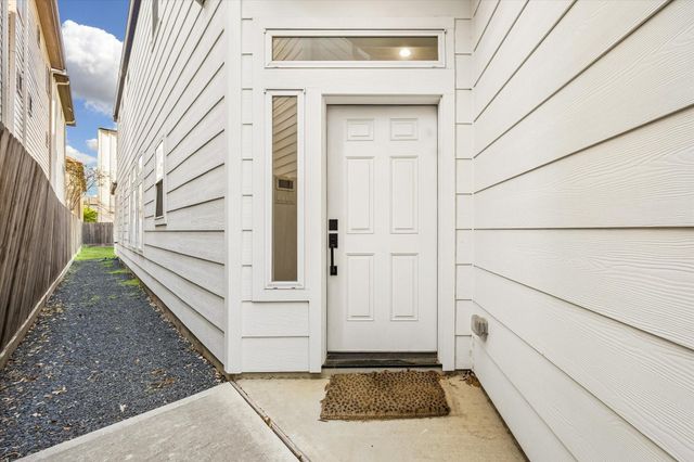 921 W 21st Street, Houston, TX 77008