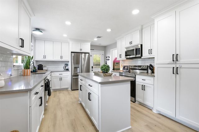 508 Bobcat Lane Lane, Daisetta, TX 77533