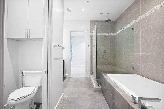 4521 San Felipe Street 1903, Houston, TX 77027