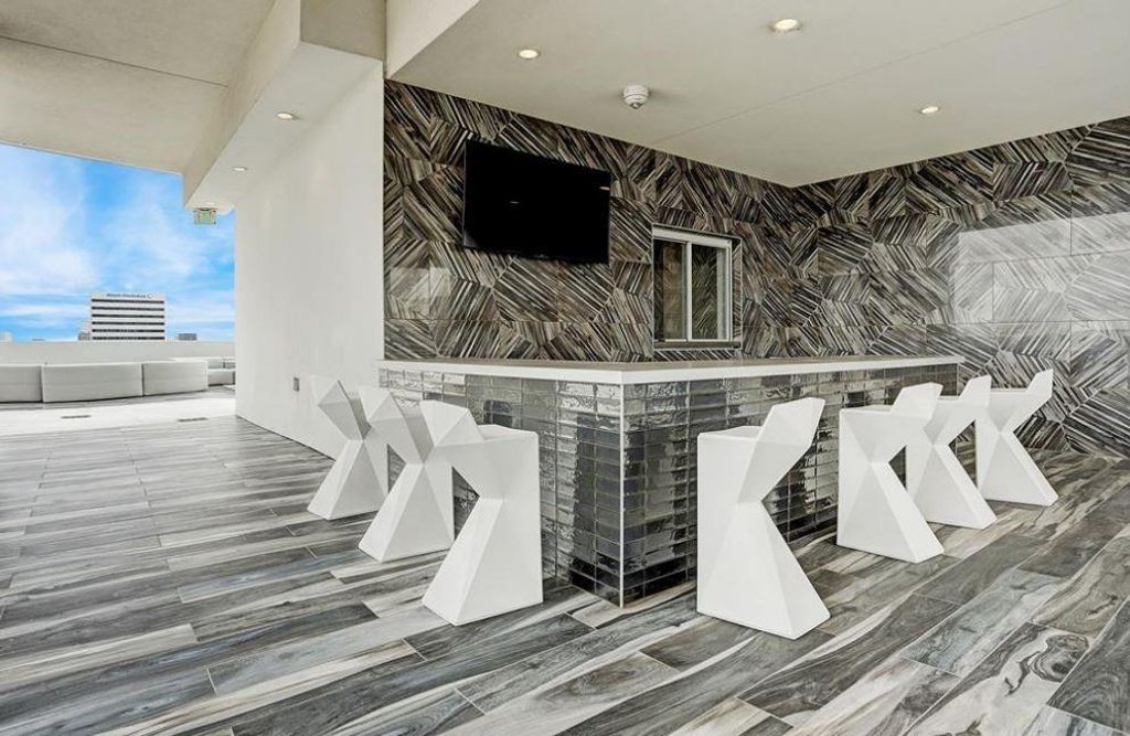 4521 San Felipe Street 1903, Houston, TX 77027