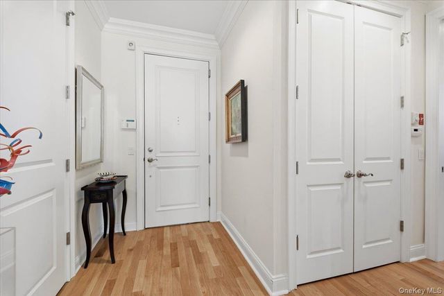 1 Christie Place 207 E, Scarsdale, NY 10583