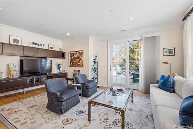 1 Christie Place 207 E, Scarsdale, NY 10583