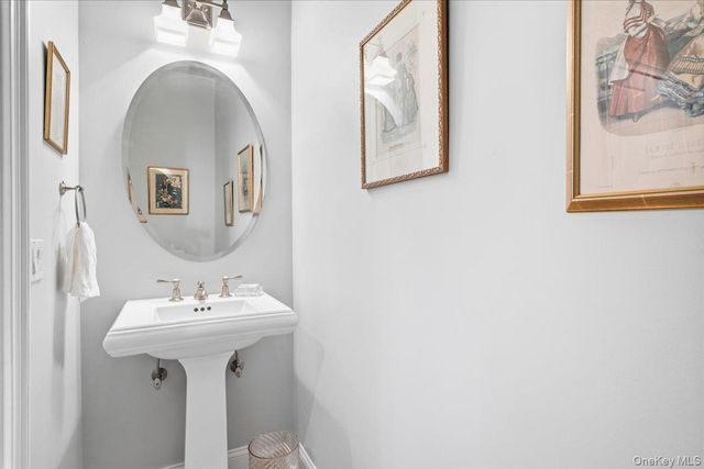 1 Christie Place 207 E, Scarsdale, NY 10583