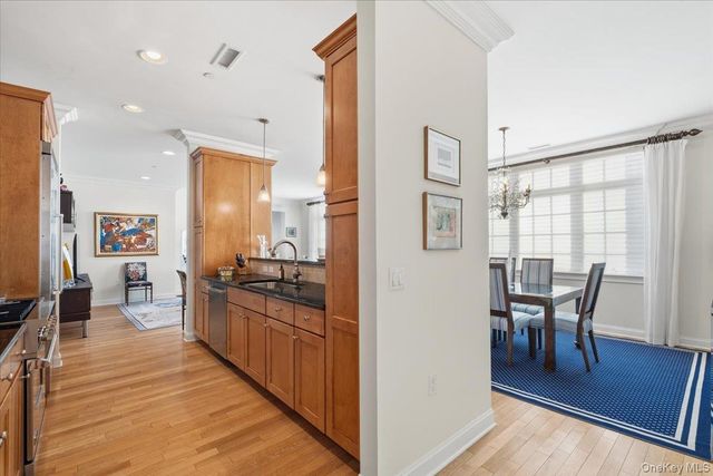 1 Christie Place 207 E, Scarsdale, NY 10583