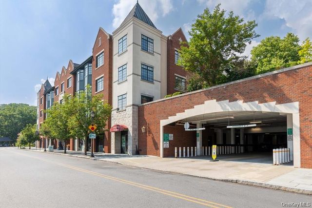 1 Christie Place 207 E, Scarsdale, NY 10583