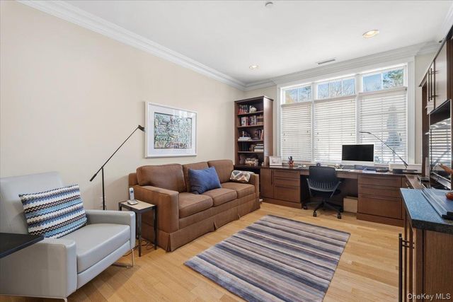 1 Christie Place 207 E, Scarsdale, NY 10583