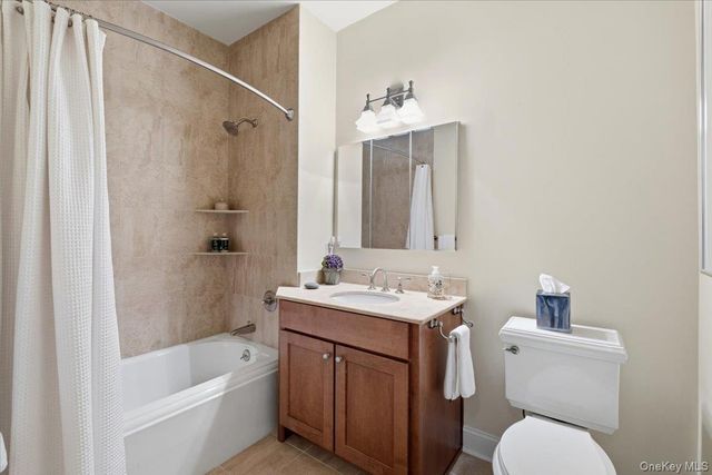 1 Christie Place 207 E, Scarsdale, NY 10583