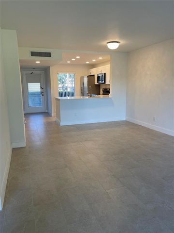 5890 NW 64th Avenue 103, Fort Lauderdale, FL 33319