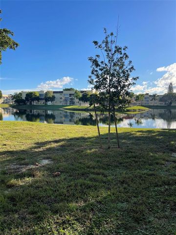 5890 NW 64th Avenue 103, Fort Lauderdale, FL 33319