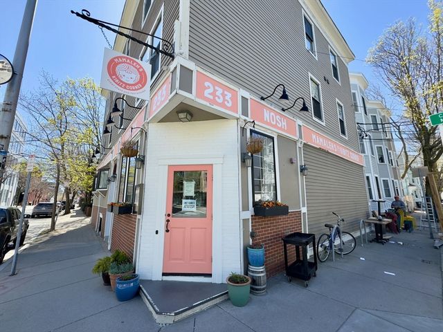 233 Cardinal Medeiros Avenue 5, Cambridge, MA 02141