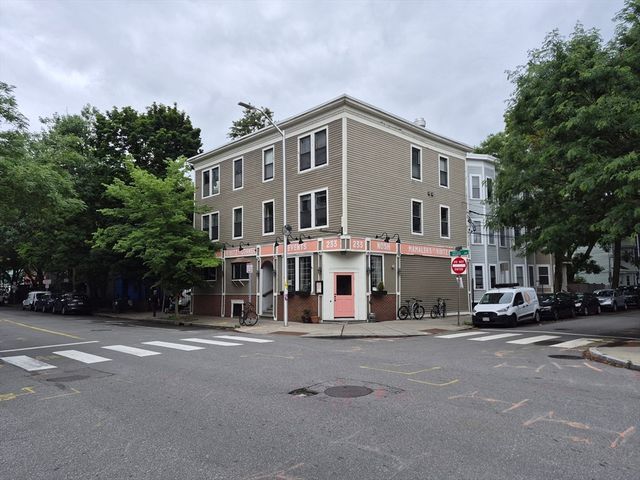 233 Cardinal Medeiros Avenue 5, Cambridge, MA 02141