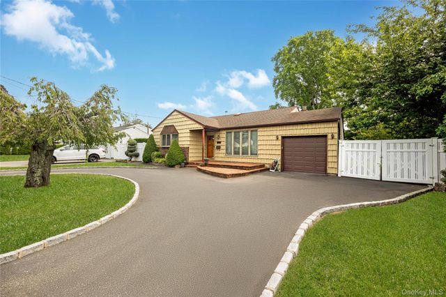 19 Glenda Drive, Deer Park, NY 11729