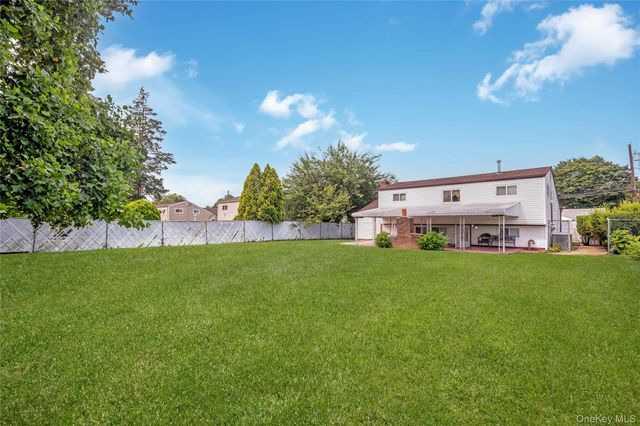 19 Glenda Drive, Deer Park, NY 11729