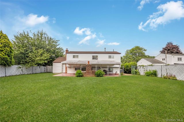19 Glenda Drive, Deer Park, NY 11729