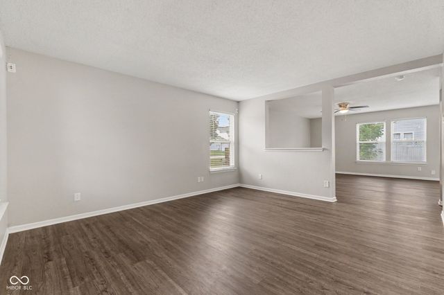 6921 Maywood Circle, Avon, IN 46123