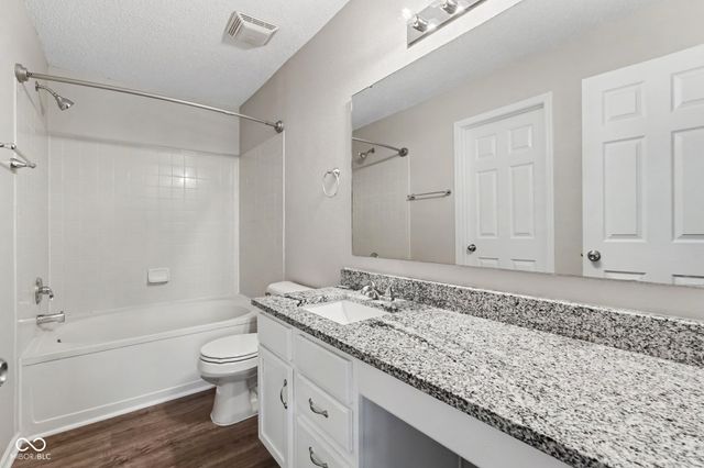 6921 Maywood Circle, Avon, IN 46123