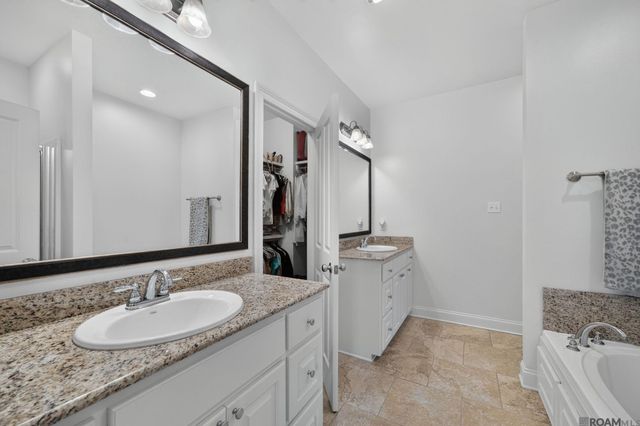7976 Seville Ct, Baton Rouge, LA 70820