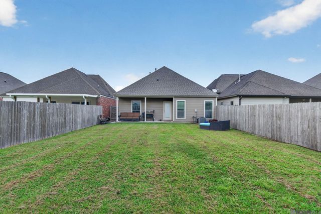 7976 Seville Ct, Baton Rouge, LA 70820