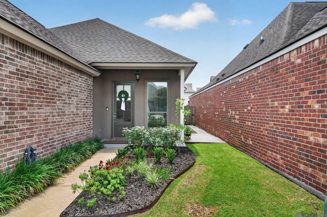 7976 Seville Ct, Baton Rouge, LA 70820