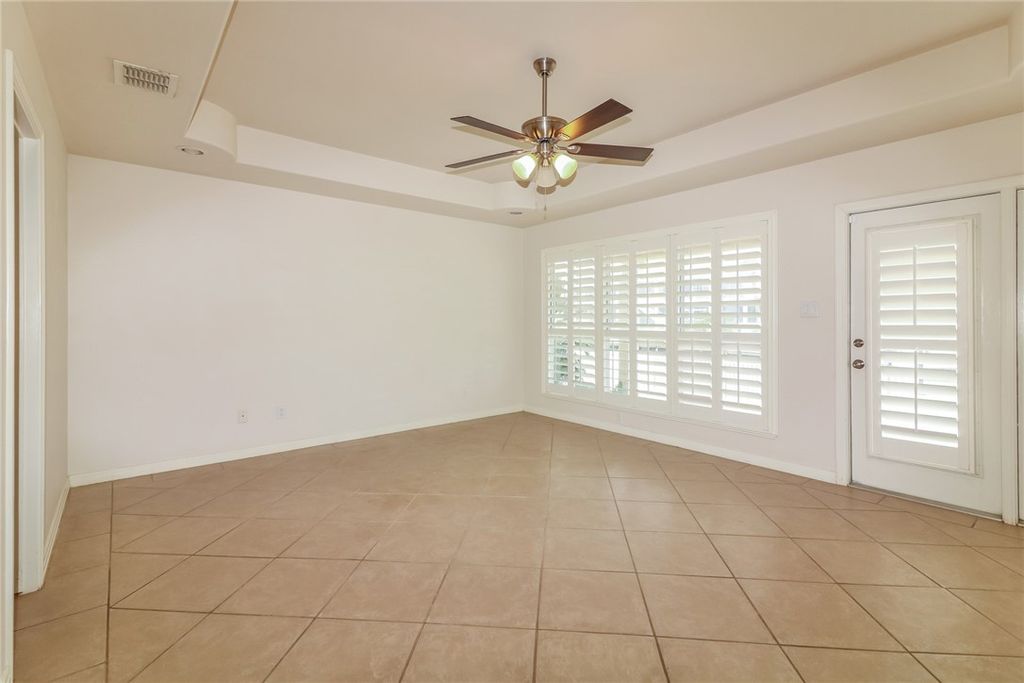 133 Sea Breeze Dr, Aransas Pass, TX 78336 — photo 3