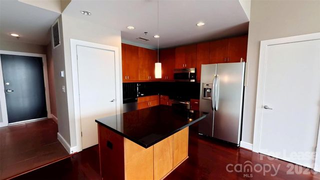 333 Trade Street 1705, Charlotte, NC 28202
