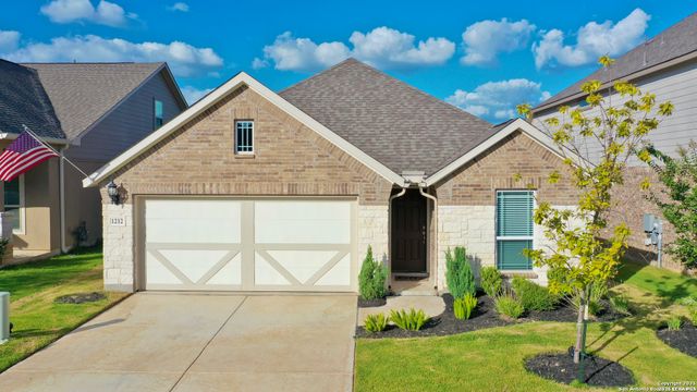 1212 LOMA RNCH, New Braunfels, TX 78132