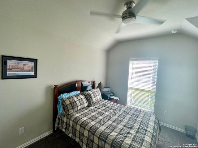 1212 LOMA RNCH, New Braunfels, TX 78132