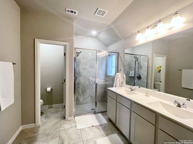 1212 LOMA RNCH, New Braunfels, TX 78132