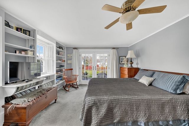 40 School St, Dartmouth, MA 02748