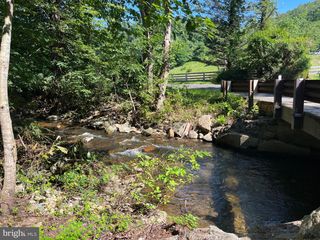 535 OLD HOLLOW RD, Sperryville, VA 22740