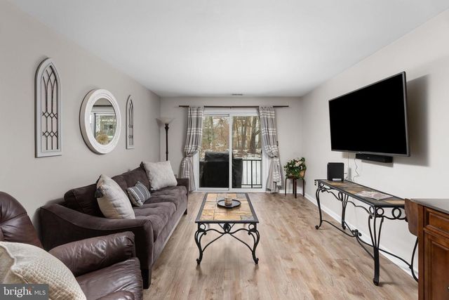 1306 SILVER CT, Hamilton, NJ 08690