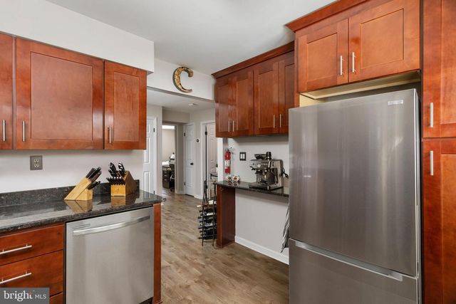 1306 SILVER CT, Hamilton, NJ 08690