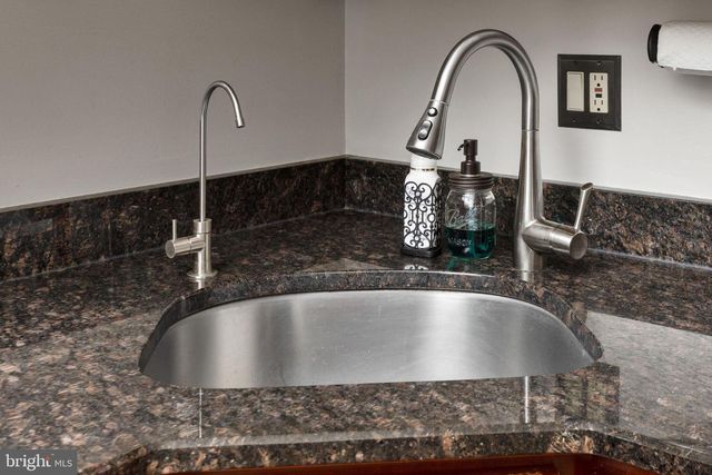 1306 SILVER CT, Hamilton, NJ 08690