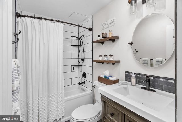 1306 SILVER CT, Hamilton, NJ 08690