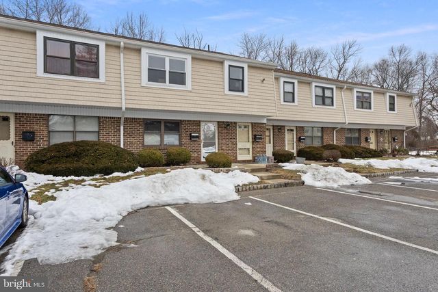 1306 SILVER CT, Hamilton, NJ 08690