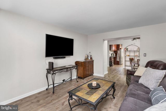 1306 SILVER CT, Hamilton, NJ 08690