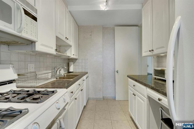 1 Horizon Road 408, Fort Lee, NJ 07024