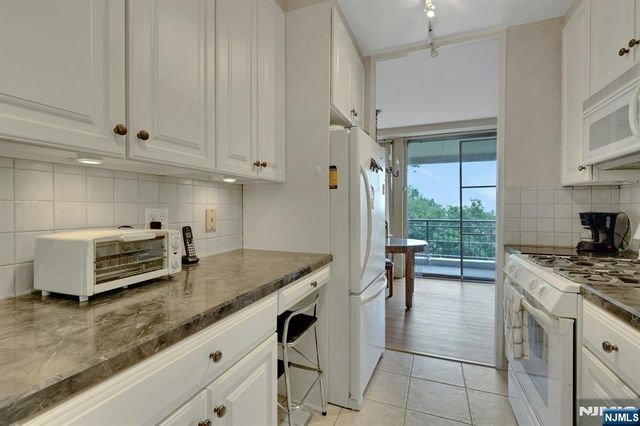 1 Horizon Road 408, Fort Lee, NJ 07024