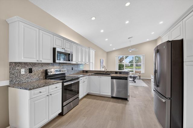 11164 Kapalua Way, Boynton Beach, FL 33437