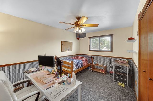 19221 Grant Street, Lansing, IL 60438