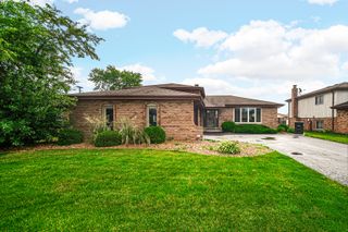 19221 Grant Street, Lansing, IL 60438