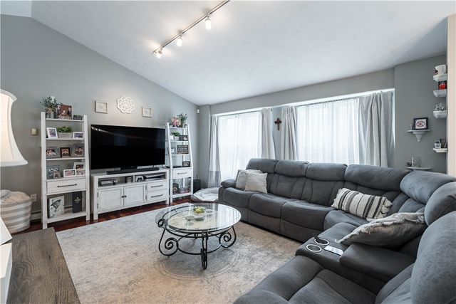 77 Lippitt Avenue, Cumberland, RI 02864