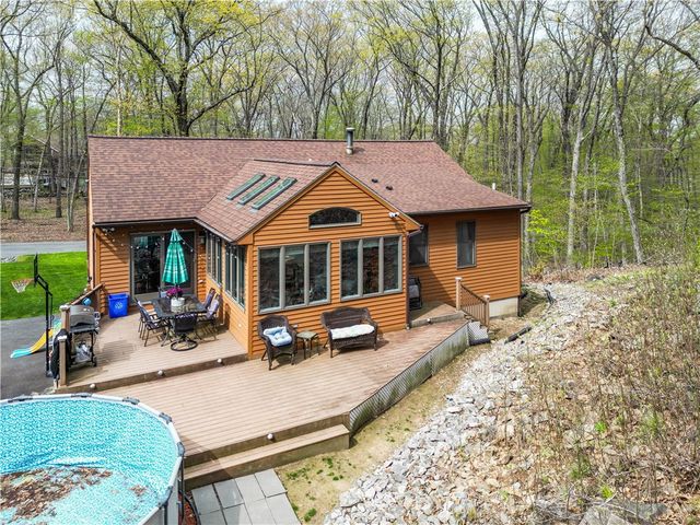 77 Lippitt Avenue, Cumberland, RI 02864