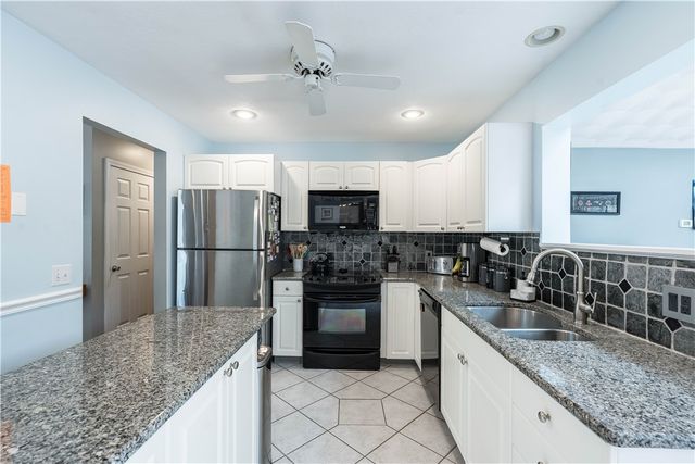 77 Lippitt Avenue, Cumberland, RI 02864