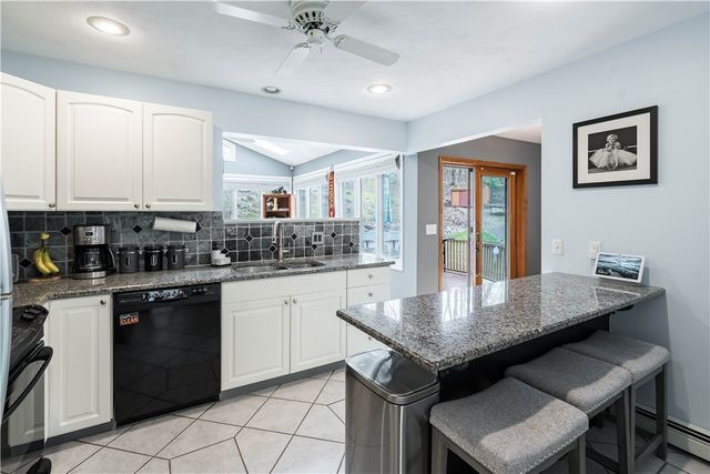 77 Lippitt Avenue, Cumberland, RI 02864
