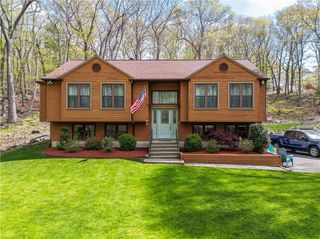77 Lippitt Avenue, Cumberland, RI 02864