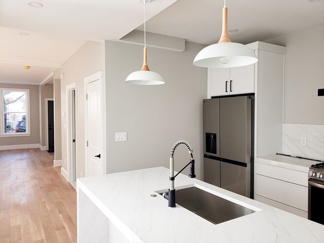 97 Trenton 1, Boston, MA 02128